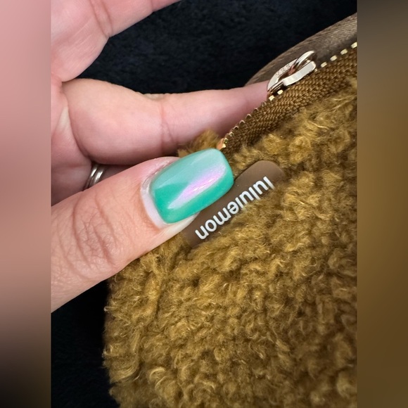 Lululemon sling Carmel Brown Sherpa Crossbody Bag - Picture 5 of 7